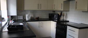 Charming Family Home Long Term Stay Available!