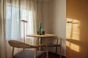 Unclassified image, 2 of 8, button - Room with a view in the B&B Le Pavadou, near the Mont Ventoux (Méthamis)