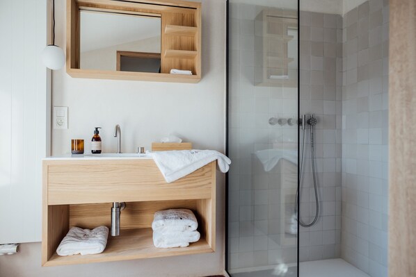 Unclassified image, 1 of 8, button - Room with a view in the B&B Le Pavadou, near the Mont Ventoux (Méthamis)