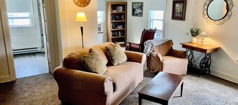 3-bedroom apartment near hospital and Erie Canal 