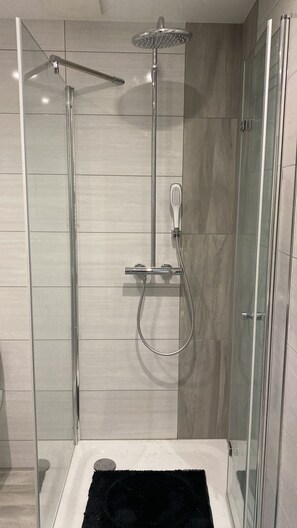 Condo | Bathroom