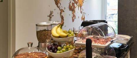 Daily buffet breakfast for a fee
