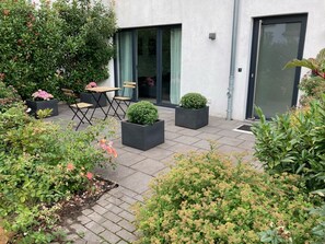 Outdoor dining - 1 Bedroom Apartment in Solingen (Solingen)