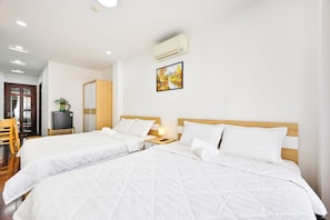 Family Quadruple Room, 2 Queen Beds | 1 bedroom, desk, free WiFi