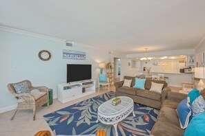 Smart-tv, een dvd-speler en boeken