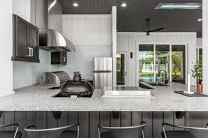 Fridge, microwave, oven, stovetop - Luxurious 4BR Beach House w/  Guest House! 2 GOLF CARTS, PRIVATE pool, Lanai. (Mirarmar Beach)