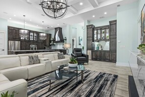 Smart-TV, Kamin, Videospiele, DVD-Player