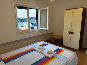 2 Schlafzimmer, Bügeleisen/Bügelbrett, Bettwäsche