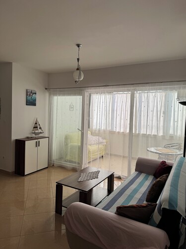 Relaxed Chic 2-Bed Apartment: Just Steps From the Beach