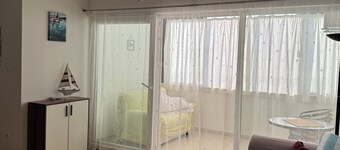 Relaxed Chic 2-Bed Apartment: Just Steps From the Beach
