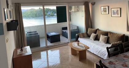 🌴 Discover Your Oasis in Blace, Croatia - 2-bed Flat by the Serene Beach! 🌴