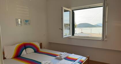 Relaxed Chic 2-Bed Apartment: Just Steps From the Beach