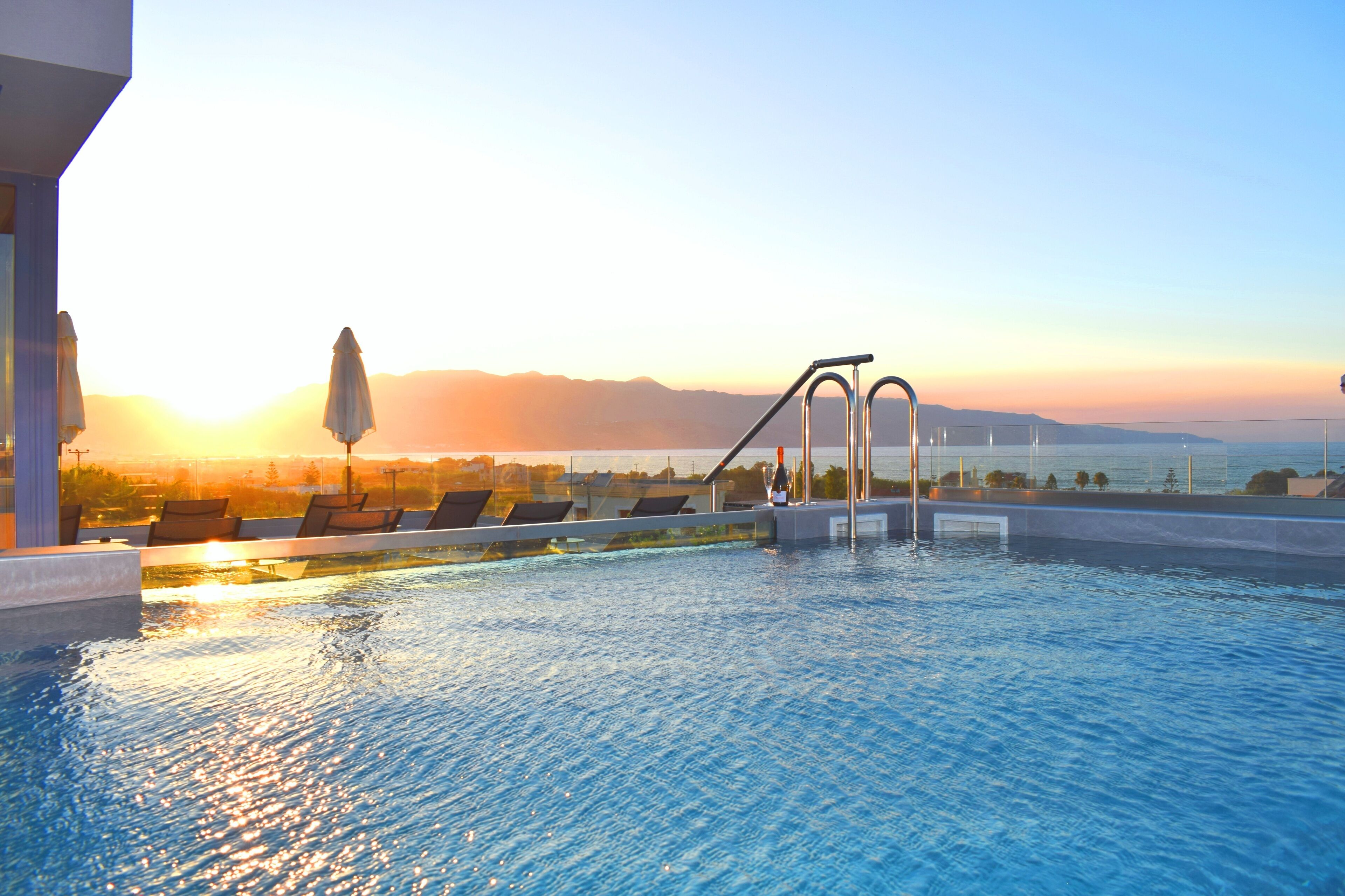 Inomhuspool och uppvärmd pool