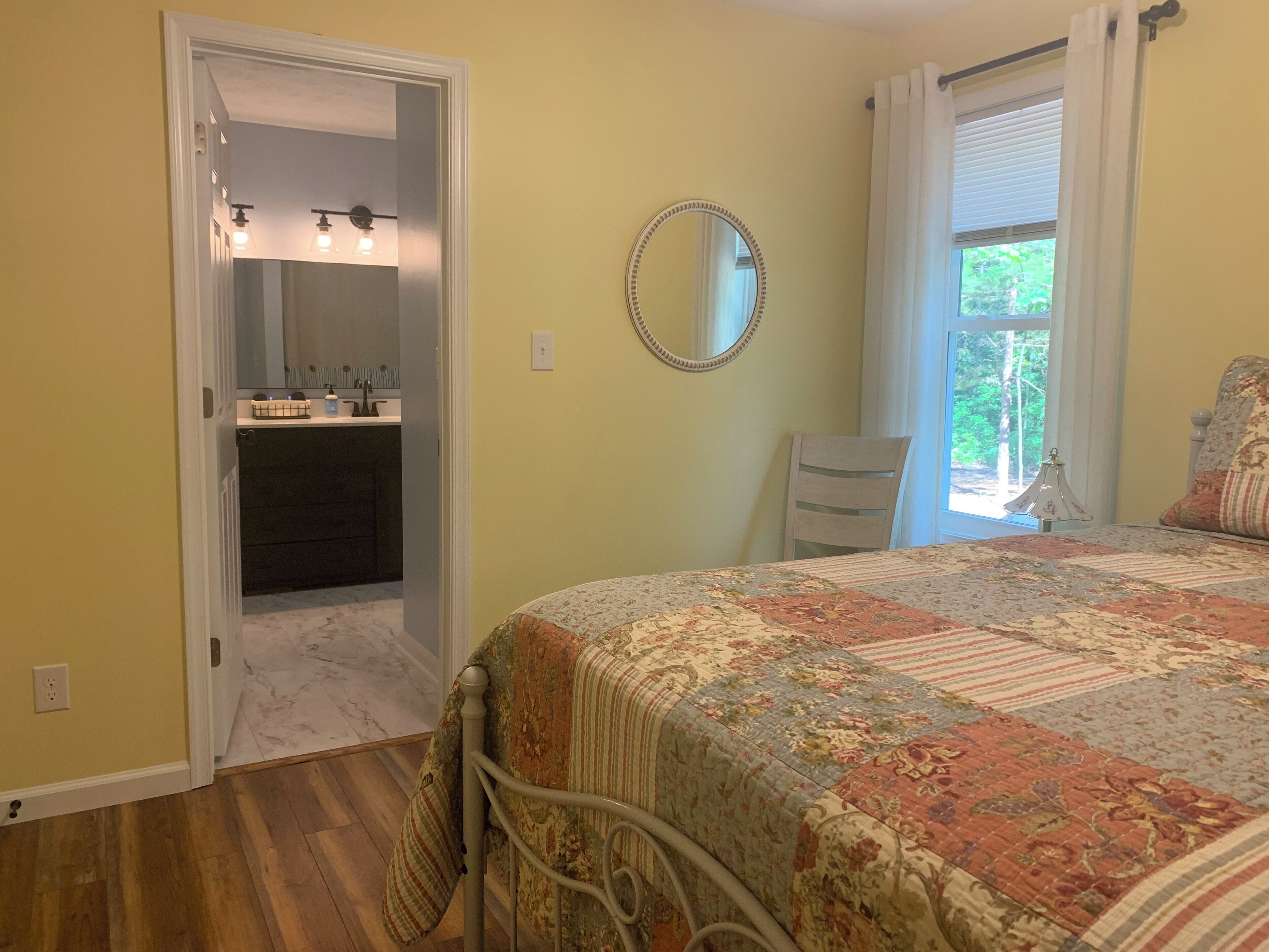 3 多间卧室、办公桌、熨斗/熨衣板、免费 WiFi