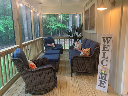 Mountain Hideaway Cabin Near Wintergreen and Rt 151 Nelson County, VA