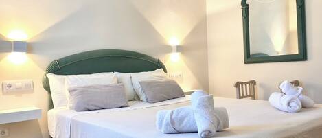 3 bedrooms, iron/ironing board, travel cot, free WiFi