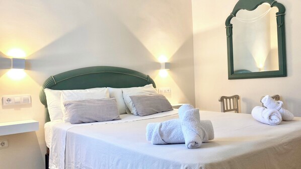 3 chambres, fer et planche à repasser, lit parapluie, Wi-Fi gratuit