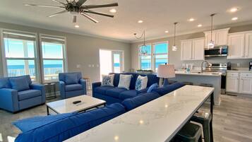 Una Smart TV, una chimenea