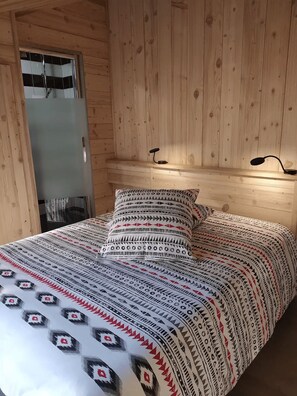 4 Schlafzimmer, Bügeleisen/Bügelbrett, WLAN, Bettwäsche