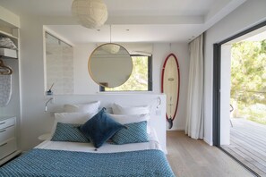 7 bedrooms, iron/ironing board, WiFi, bed sheets