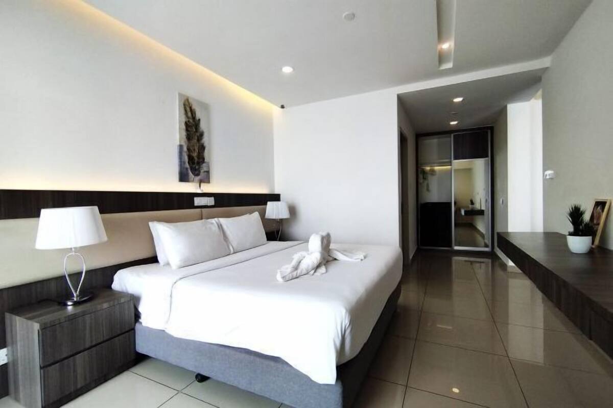 3 bilik tidur, langsir/tirai gelap terus, seterika/papan seterika