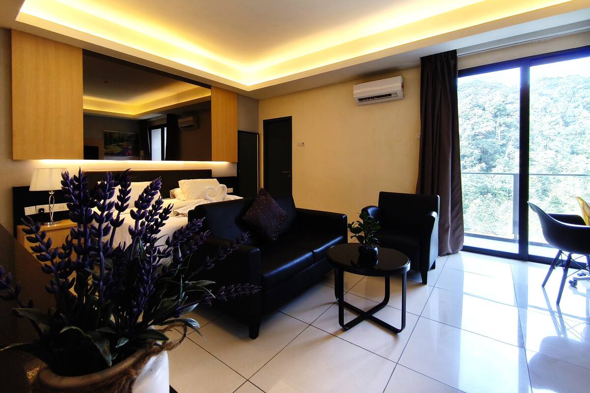 Superior Suite | Blackout drapes, soundproofing, iron/ironing board, WiFi (free)