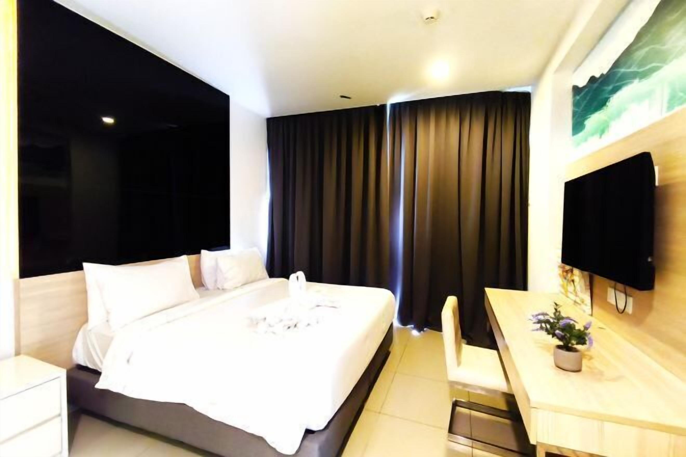 Blendingsgardiner, lydisolert, strykejern/-brett og wi-fi (inkludert)