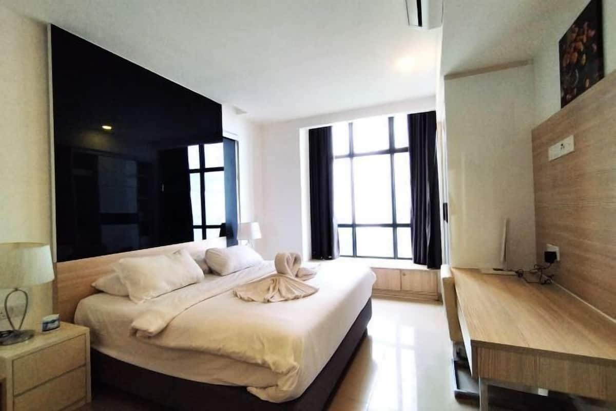 3 bilik tidur, langsir/tirai gelap terus, seterika/papan seterika