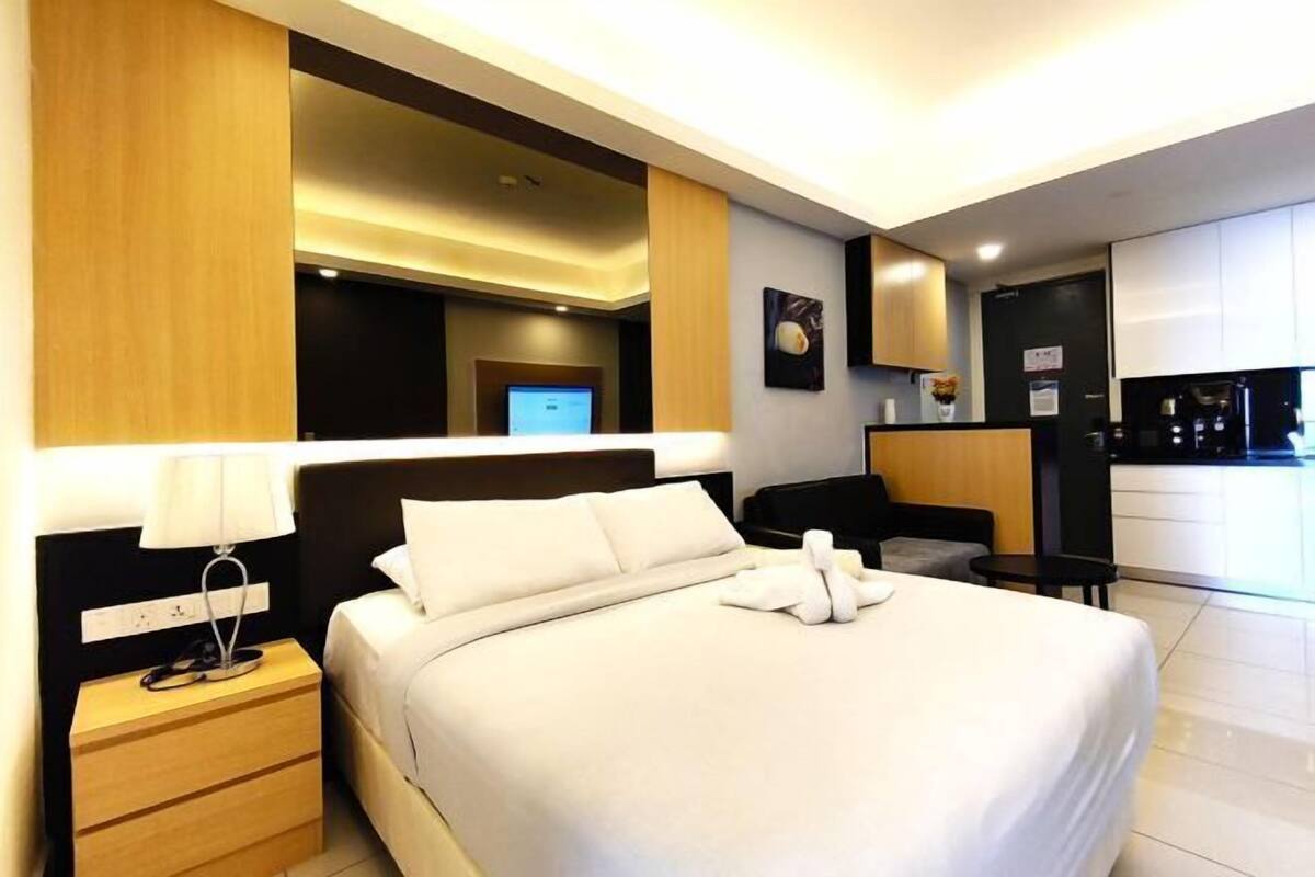 Blackout drapes, soundproofing, iron/ironing board, WiFi (free)
