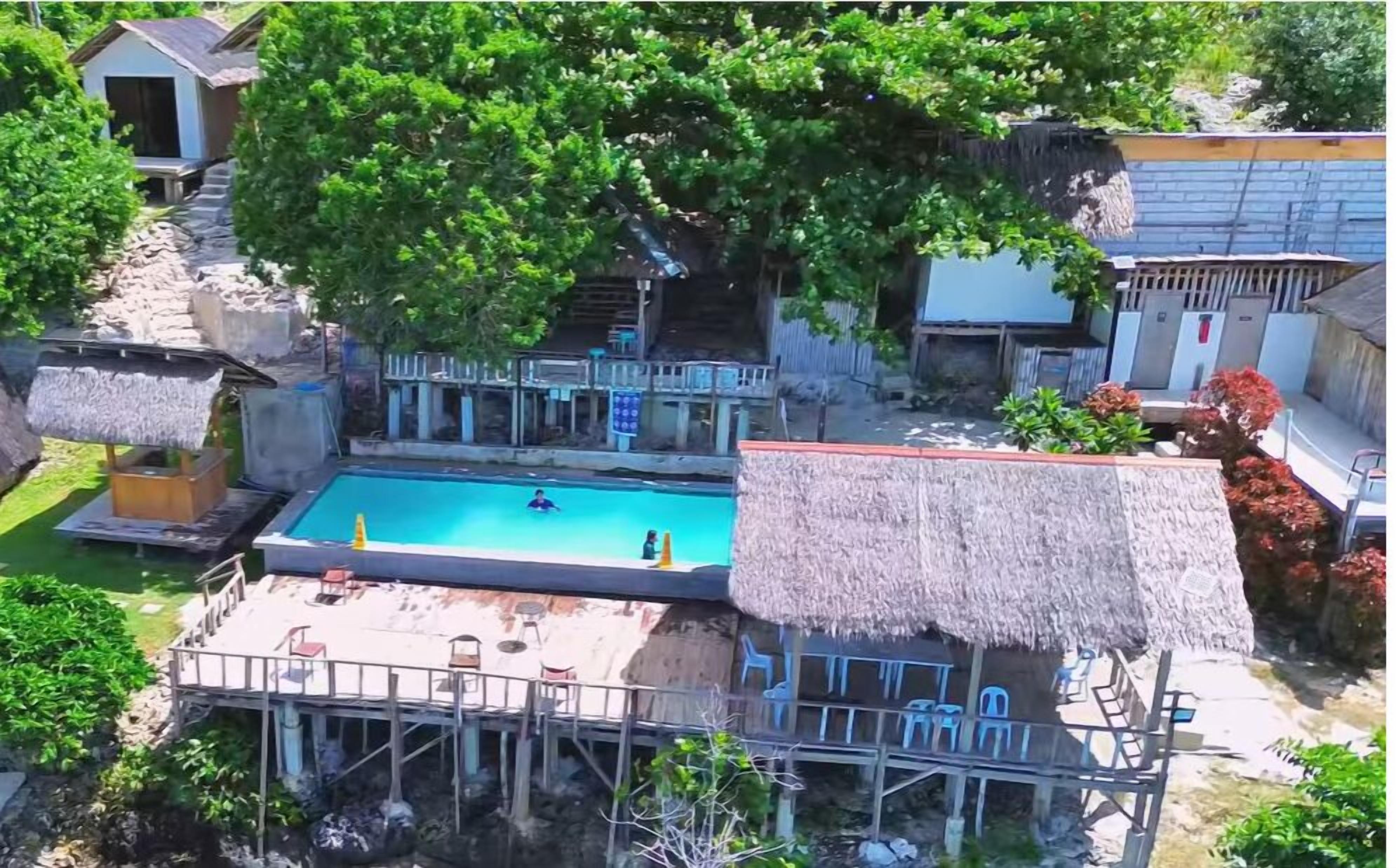 Kolam renang terbuka 