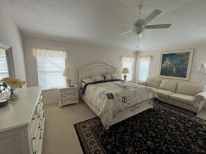 3 habitaciones, tabla de planchar con plancha, wifi y ropa de cama