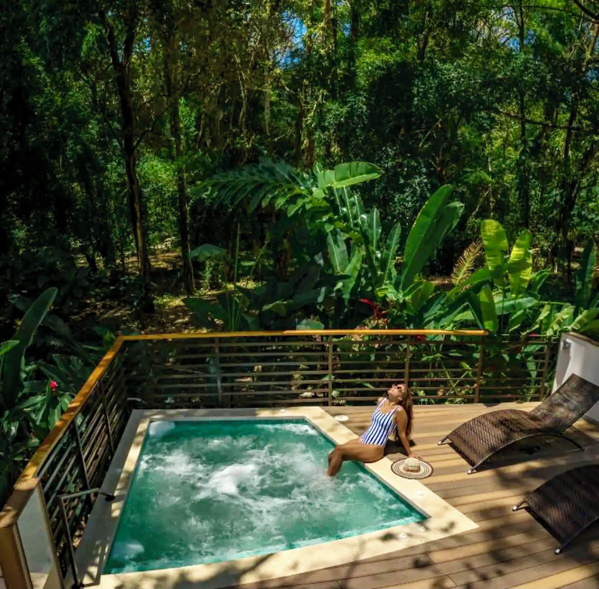 Outdoor spa tub