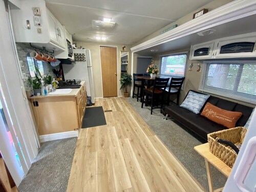 SalemOasis Glamping RVnear Silver Spring State Park