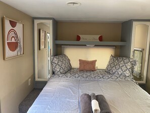2 bedrooms, free WiFi, bed sheets, wheelchair access