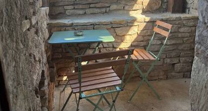 Appartement de Charme et Spacieux, Équipé de la Climatisation et D'un Sauna