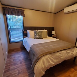 1 soverom, strykejern/-brett, wi-fi (inkludert) og sengetøy