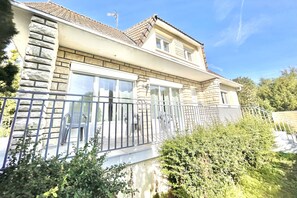 Exterior - VILLA EDOUARD - 180m2 in the heart of nature - 20min Disney - 7min Airport (Claye-Souilly)