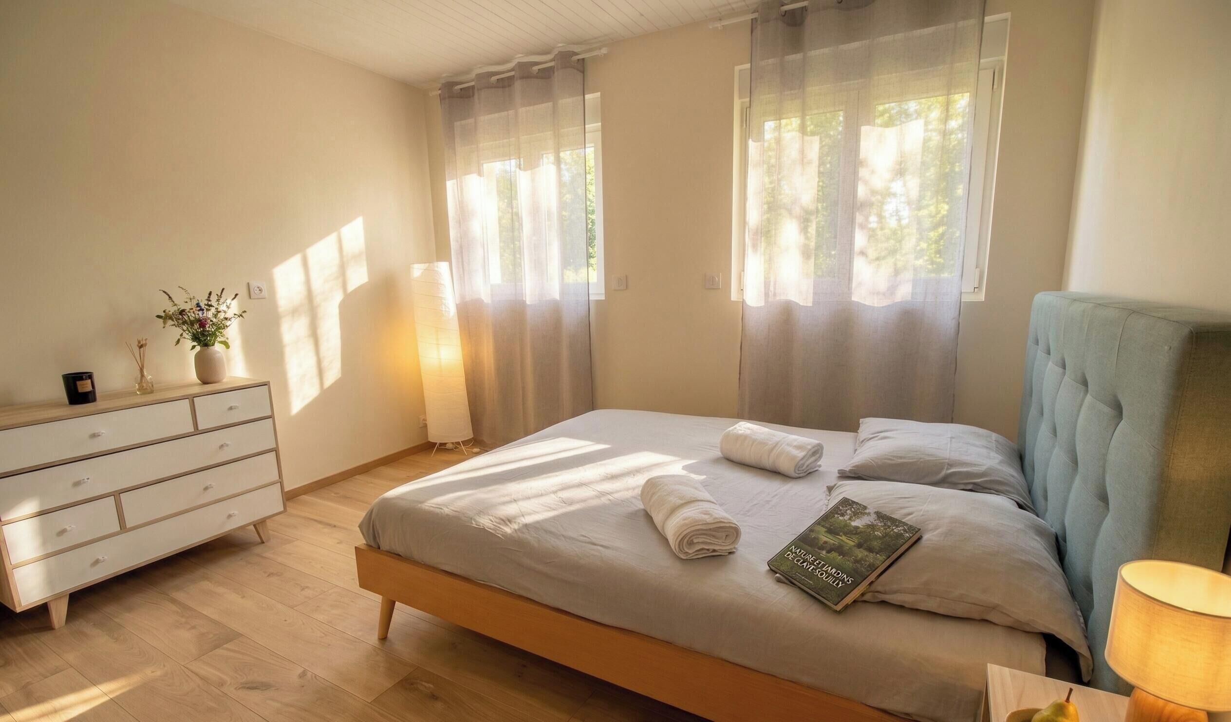 4 slaapkamers, een bureau, een strijkplank/strijkijzer, gratis wifi
