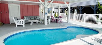Beautifully Decorated OIB Canal Home with Pool & Dock 4-min Walk to the Beach