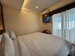 1 habitación, tabla de planchar con plancha, wifi y ropa de cama 