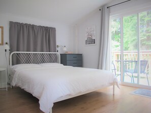 Desk, iron/ironing board, travel crib, free WiFi