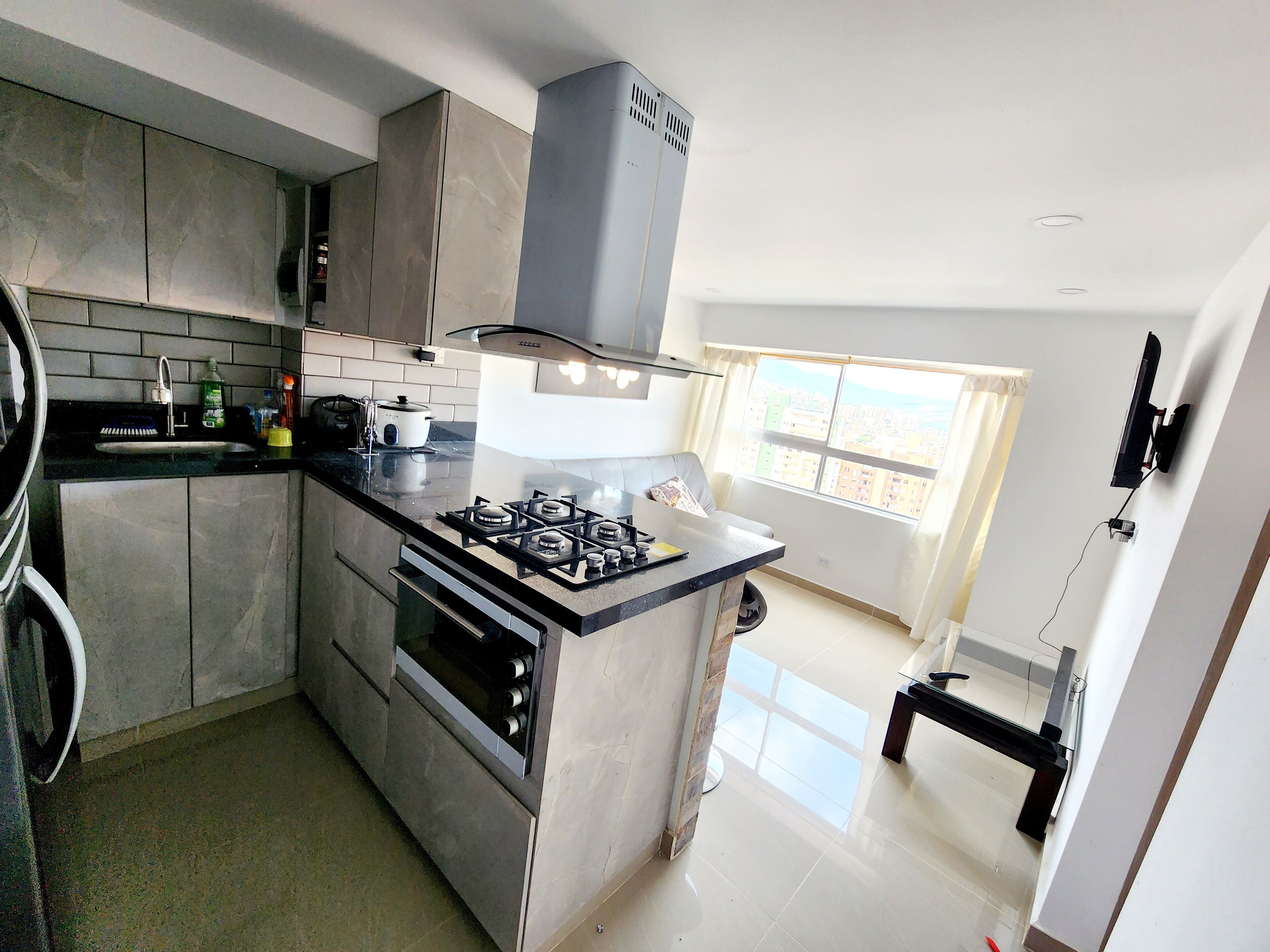 Refrigerador, horno y parrilla de estufa 