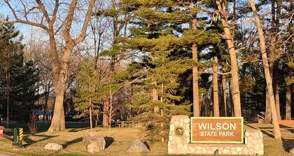 Great Cozy Cabin, in Lake Community, Private Beach,State land,Trails,Fishing,Orv