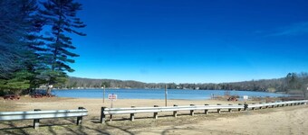 Great Cozy Cabin, in Lake Community, Private Beach,State land,Trails,Fishing,Orv