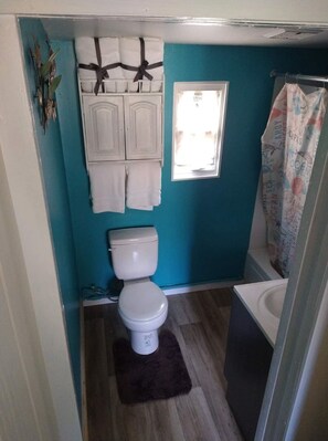 Towels, toilet paper
