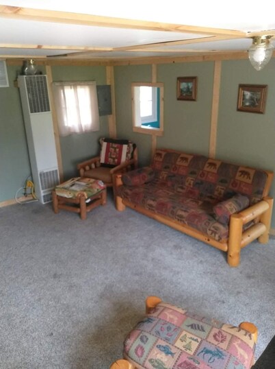Great Cozy Cabin, in Lake Community, Private Beach,State land,Trails,Fishing,Orv
