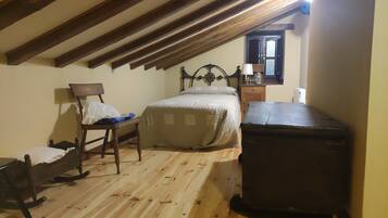 3 bedrooms, bed sheets