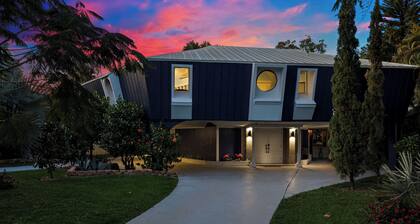 No need to leave this home because we have it all at the Turtle Shack