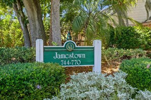 Property grounds - Gypsy Sea Cottage -  A Beachside Retreat (Hilton Head Island)