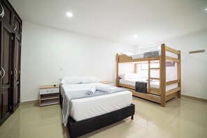 1 quarto, ferros/tábuas de passar roupa, Wi-Fi, roupa de cama